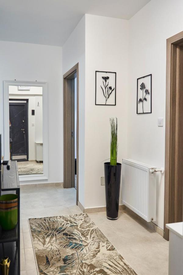 Unique Hotel Apartments Jassy Zewnętrze zdjęcie