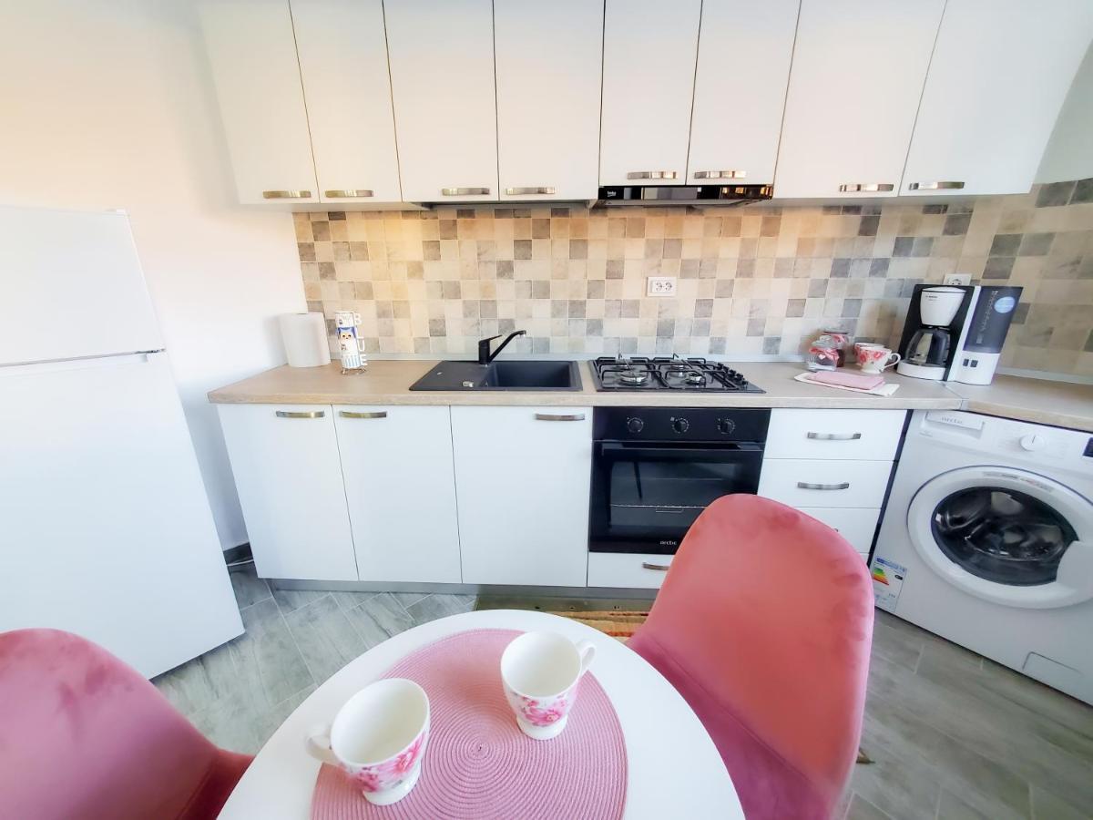 Unique Hotel Apartments Jassy Zewnętrze zdjęcie
